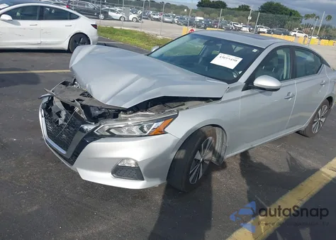 2021 Nissan Altima Sv Fwd z USA, uszkodzony, nr VIN 1N4BL4DV2MN352749